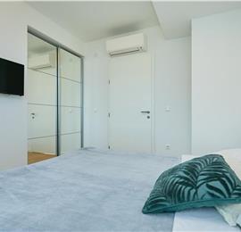6 Bedroom Seafront Villa with Pool near Slano, Sleeps 12-14